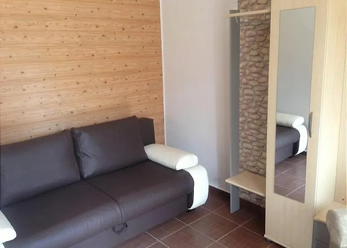 Home- 2 שיופוק